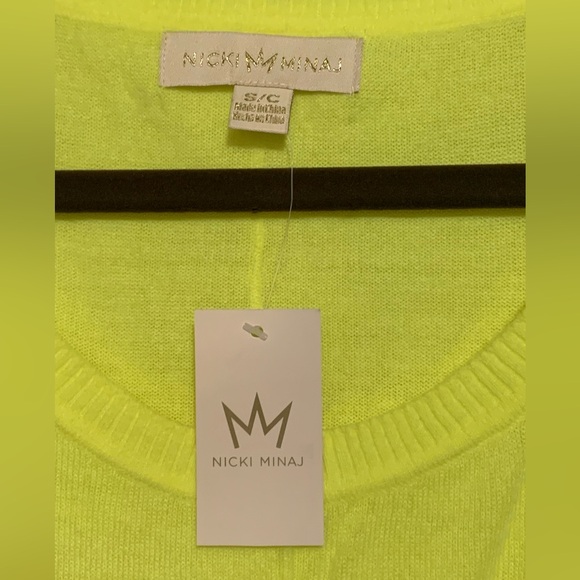 Nicki Minaj sweater NWT - Picture 3 of 7